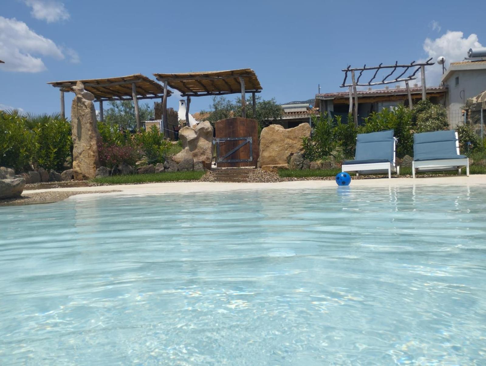 Villa Cuccuru Relax - A Orosei Esterno foto