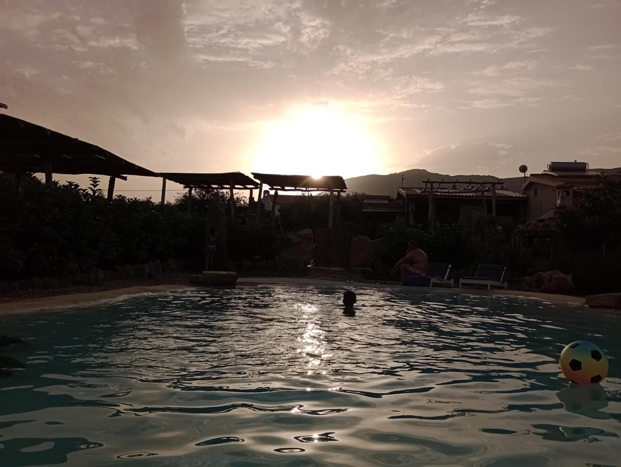 Villa Cuccuru Relax - A Orosei Esterno foto